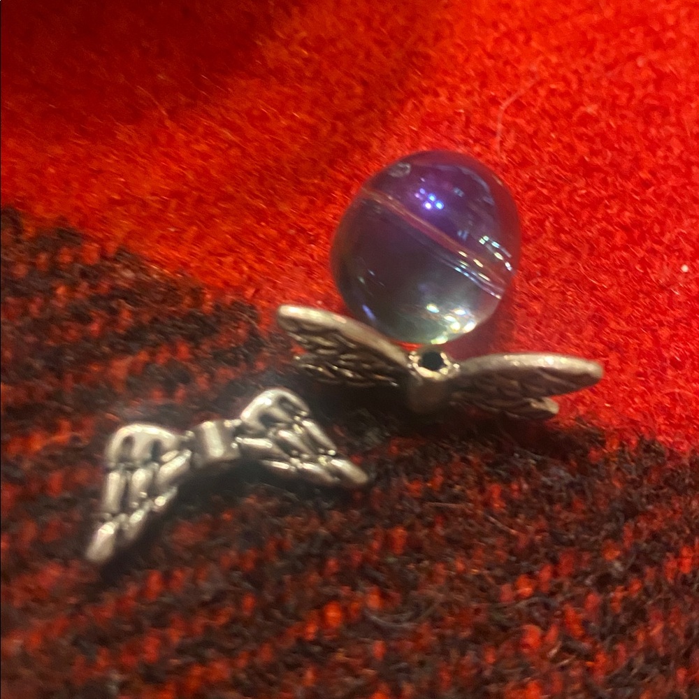 Lot of blues, aquas, and clear beads & silver metal angel wings dragon flies etc - Picture 10 of 11